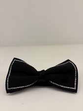 Papillon raso nero profilo