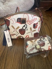 Dooney & Bourke Oriole Suki