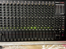 Mixer Roland M-16E , ottime condizioni, 16 canali, 4 return, 2 send, aux, mon