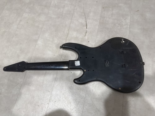 Chitarra giocattolo