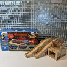 Set Thomas Elettrico Intorno