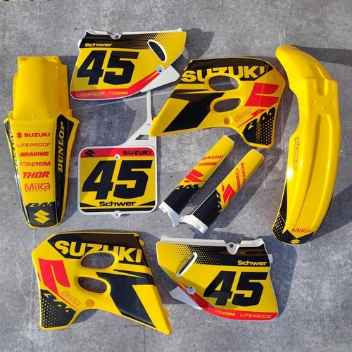 Plastiche grafica suzuki - plastiche,