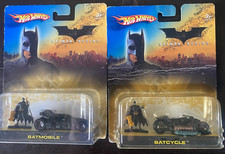 HOT WHEELS BATMAN MOTO BATCYCLE E BATMOBILE CON FIGURE  MINT IN BOX