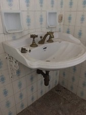 Bel lavandino "Luxury" completo di rubinetteria (Devon & Devon)