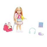 Barbie - Chelsea Set da Viaggio, playset con bambola Chelsea, cagnolino e 6 accessori da viaggio tra cui il trasportino e lo zaino inclusi, giocattolo per bambini, 3+ anni, HJY17
