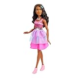 Barbie - Bambola grande con capelli neri, alta 71 cm con abito rosa scintillante, collana, molletta per capelli e tanti accessori, giocattolo per bambini, 3+ anni, HJY03
