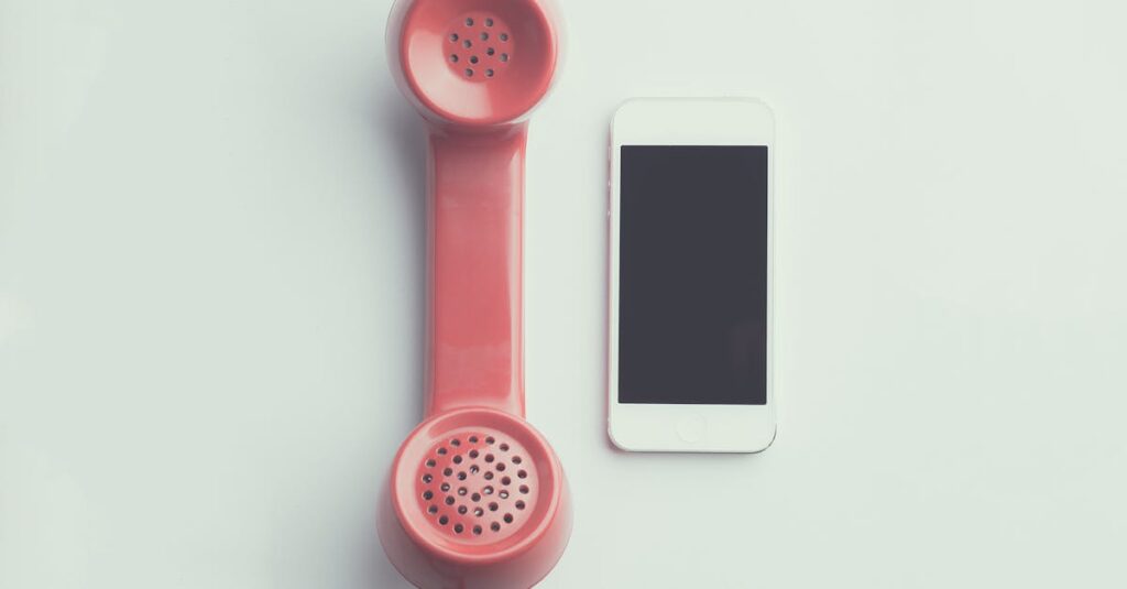 scopri l'evoluzione del cappello borsalino, un'icona di stile e artigianato italiano attraverso i decenni.