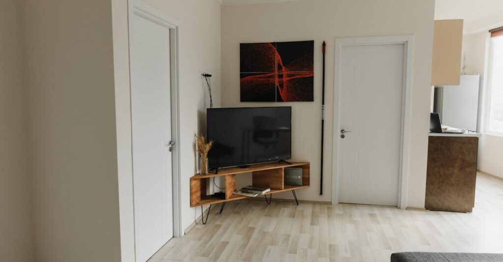 scopri la tv brionvega algol, un'icona di design italiano che unisce stile elegante e tecnologia avanzata per un'esperienza visiva unica.