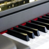 pianoforte mezza coda bianco usato