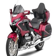 gold wing 1800 usato