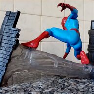 spiderman statue usato