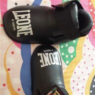 caschetto kick boxing usato