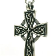 croce celtica collana usato
