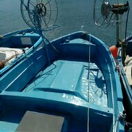 barca vetroresina licenza pesca usato
