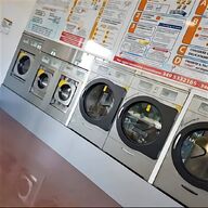 attrezzatura lavanderie self service usato