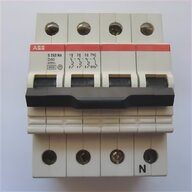 interruttore automatico magnetotermico usato