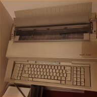 macchina da scrivere elettronica olivetti usato