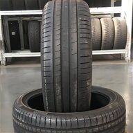 gomme 225 35r19 usato