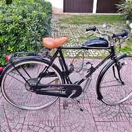 vecchia bicicletta usato