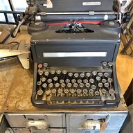macchina scrivere vecchia usato