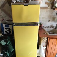 frigorifero giallo usato