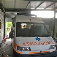 ambulanza lampeggiante usato