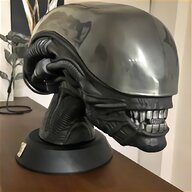 alien vs predator mask usato