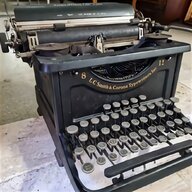 macchina per scrivere usato