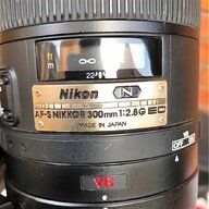 nikon 300 mm 2 8 usato