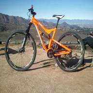 mountain bike 29 vector usato