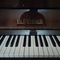 bluthner pianoforte usato