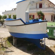 barca vetroresina licenza usato