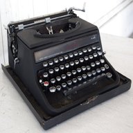 macchina scrivere olivetti usato