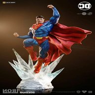 superman statue resina usato