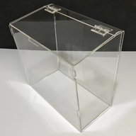 contenitore plexiglass usato