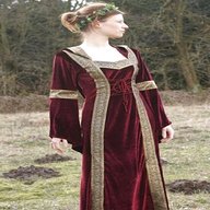 abito medioevale usato