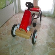 macchine giocattolo a pedali usato