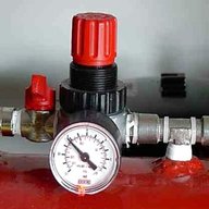 regolatore pressione aria compressore usato