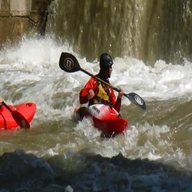 kayak fiume usato