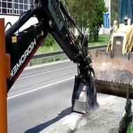 taglia asfalto escavatore usato