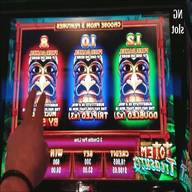 totem slot machine usato