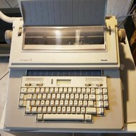 macchina scrivere elettronica olivetti usato